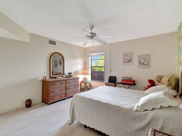 555 Banyan Tree Lane 302, Delray Beach FL 33483