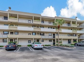 555 Banyan Tree Lane
