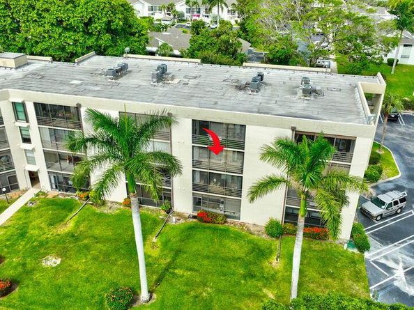 555 Banyan Tree Lane 302, Delray Beach FL 33483