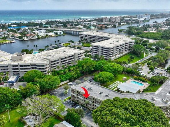 555 Banyan Tree Lane 302, Delray Beach FL 33483