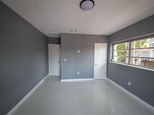 2221 SW 13th St, Miami FL 33145