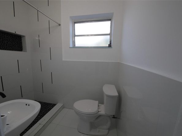 2221 SW 13th St, Miami FL 33145