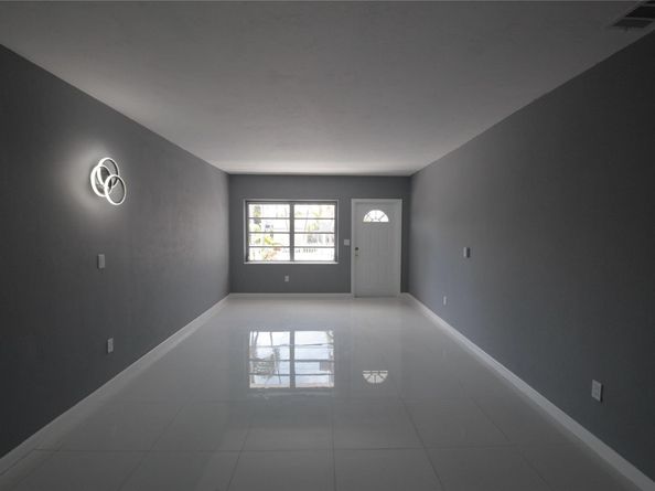 2221 SW 13th St, Miami FL 33145