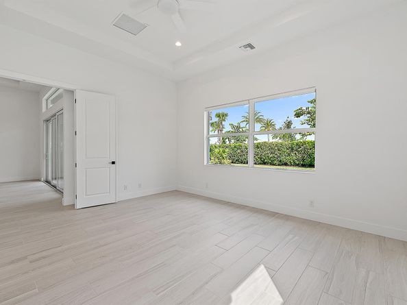 10151 Driftwood Way, Palm Beach Gardens FL 33412