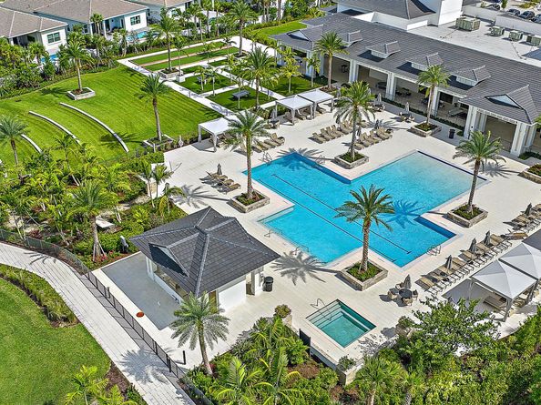 10151 Driftwood Way, Palm Beach Gardens FL 33412
