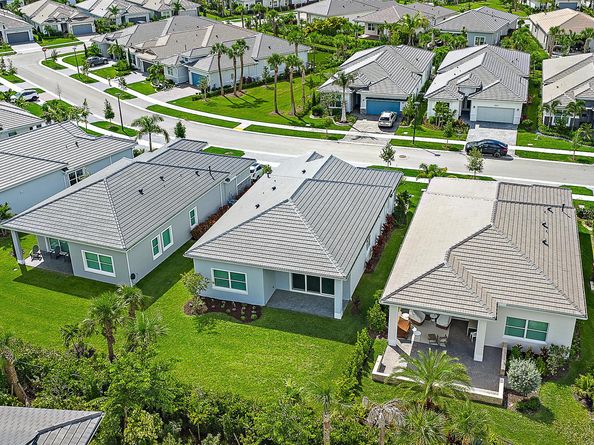 10151 Driftwood Way, Palm Beach Gardens FL 33412