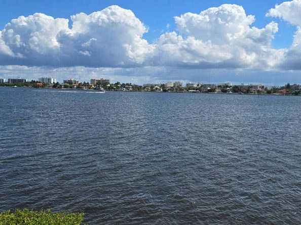 896 N Federal Highway 224, Lantana FL 33462