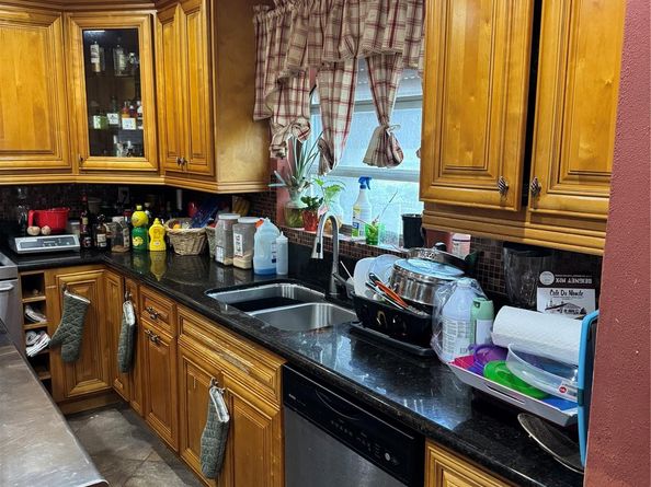 936 W tropical way, Plantation FL 33317