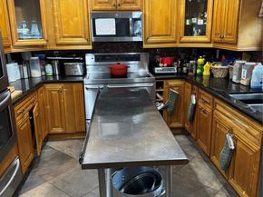 936 W tropical way, Plantation FL 33317