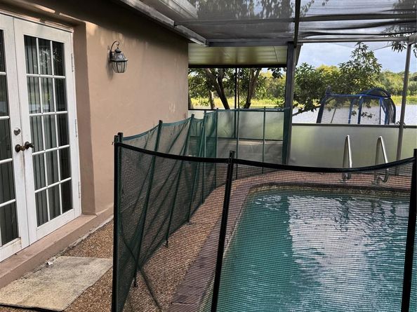 936 W tropical way, Plantation FL 33317