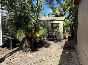 936 W tropical way, Plantation FL 33317