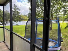 936 W tropical way, Plantation FL 33317