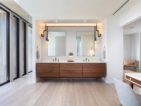 516 Mola Ave, Fort Lauderdale FL 33301