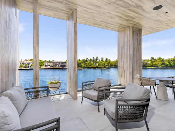 516 Mola Ave, Fort Lauderdale FL 33301