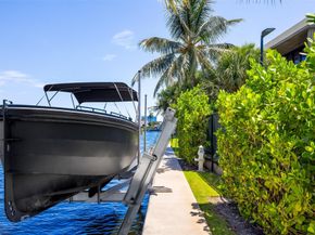 516 Mola Ave, Fort Lauderdale FL 33301