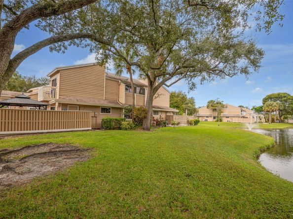 7108 Sportsmans Dr 7108, North Lauderdale FL 33068