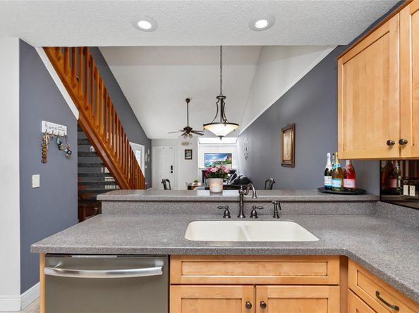 7108 Sportsmans Dr 7108, North Lauderdale FL 33068