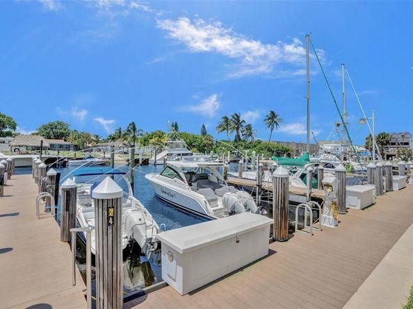 2731 NE 14th Street Cswy 232, Pompano Beach FL 33062