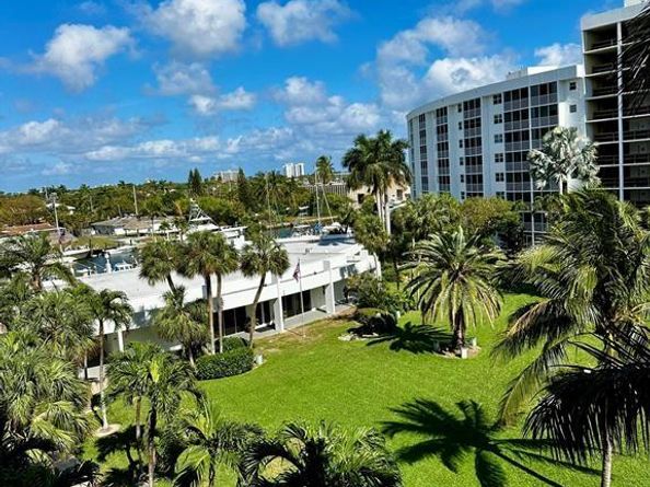 2731 NE 14th Street Cswy 232, Pompano Beach FL 33062