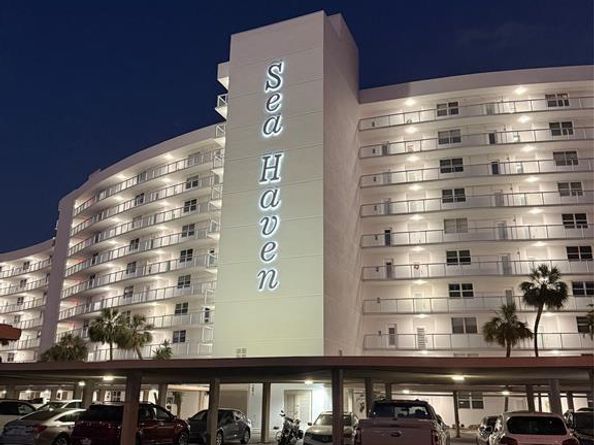 2731 NE 14th Street Cswy 232, Pompano Beach FL 33062