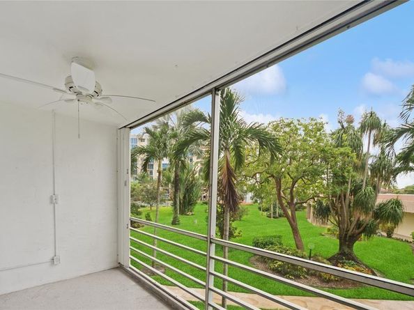 2731 NE 14th Street Cswy 232, Pompano Beach FL 33062