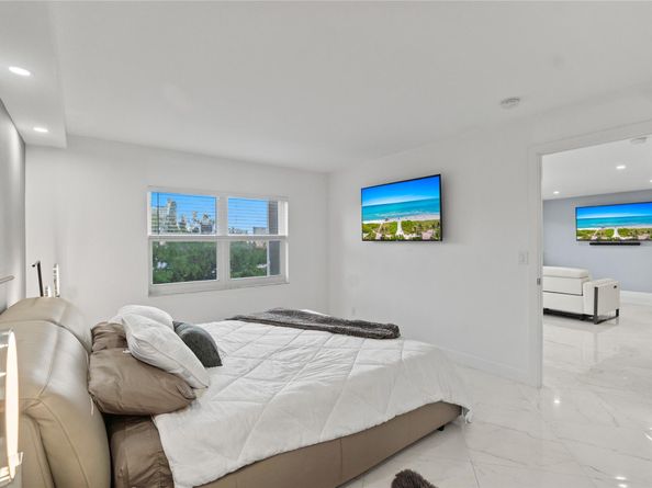 300 Diplomat Pkwy 616, Hallandale Beach FL 33009