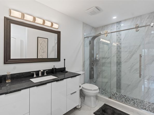 300 Diplomat Pkwy 616, Hallandale Beach FL 33009