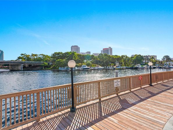 300 Diplomat Pkwy 616, Hallandale Beach FL 33009