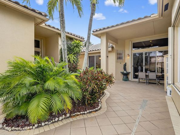 2613 Arbor Lane, Royal Palm Beach FL 33411