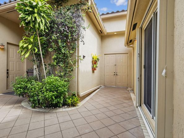 2613 Arbor Lane, Royal Palm Beach FL 33411