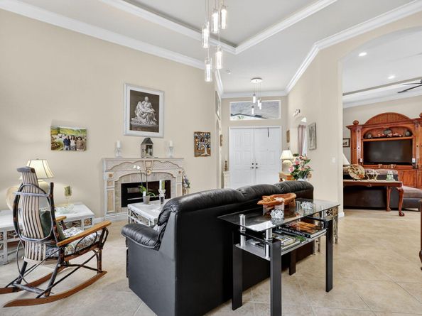 2613 Arbor Lane, Royal Palm Beach FL 33411