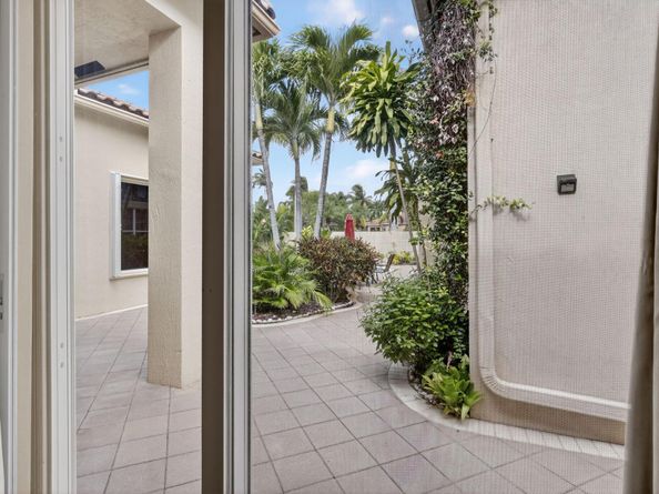 2613 Arbor Lane, Royal Palm Beach FL 33411