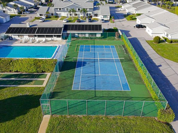 2641 Gately Drive W 1906, West Palm Beach FL 33415