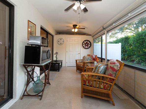 2641 Gately Drive W 1906, West Palm Beach FL 33415