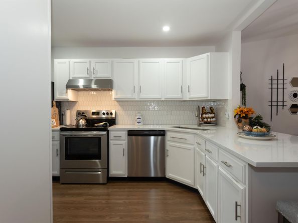 2641 Gately Drive W 1906, West Palm Beach FL 33415