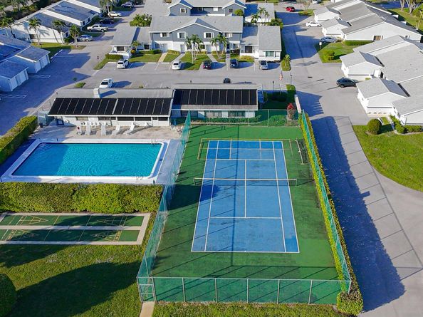 2641 Gately Drive W 1906, West Palm Beach FL 33415