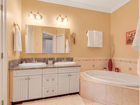 218 S Federal Highway 2, Lake Worth Beach FL 33460