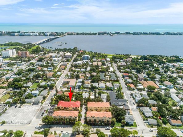 218 S Federal Highway 2, Lake Worth Beach FL 33460