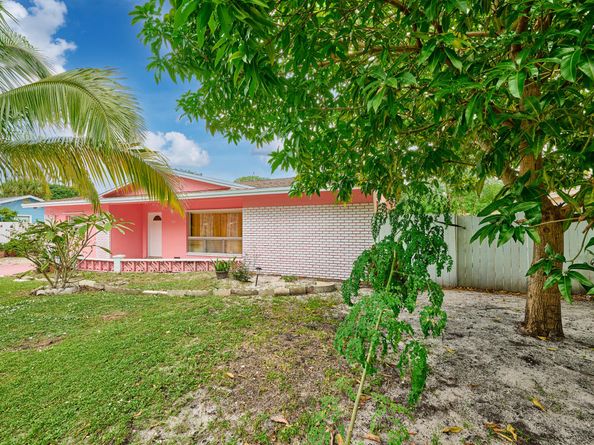 1010 S B Street, Lake Worth Beach FL 33460