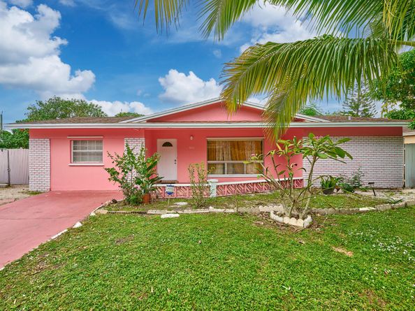 1010 S B Street, Lake Worth Beach FL 33460