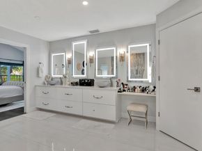 19 Cambria Road E, Palm Beach Gardens FL 33418