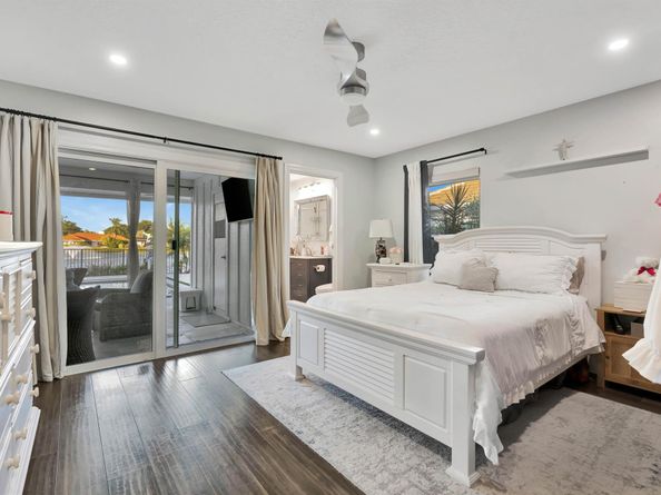 19 Cambria Road E, Palm Beach Gardens FL 33418