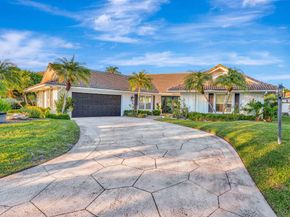 19 Cambria Road E, Palm Beach Gardens FL 33418