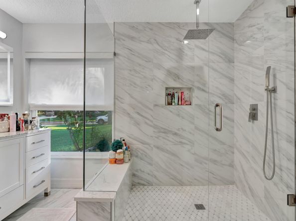 19 Cambria Road E, Palm Beach Gardens FL 33418