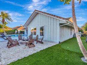 19 Cambria Road E, Palm Beach Gardens FL 33418