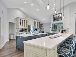 19 Cambria Road E, Palm Beach Gardens FL 33418