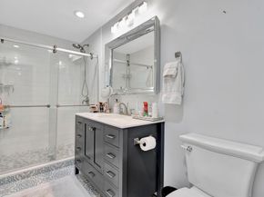 19 Cambria Road E, Palm Beach Gardens FL 33418