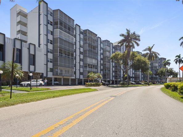200 Diplomat Pkwy 520, Hallandale Beach FL 33009