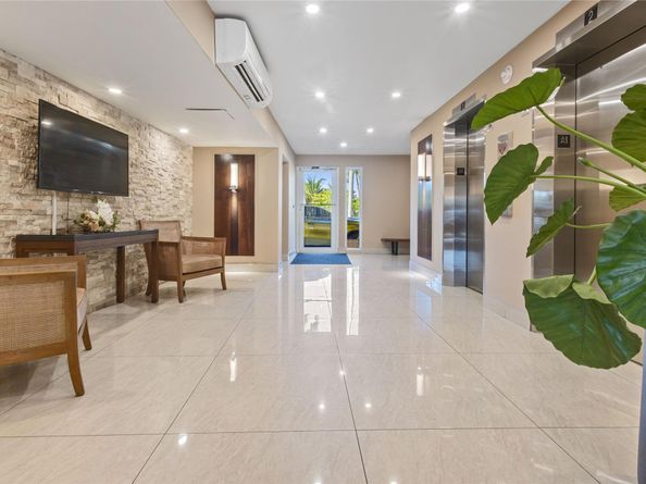 200 Diplomat Pkwy 520, Hallandale Beach FL 33009