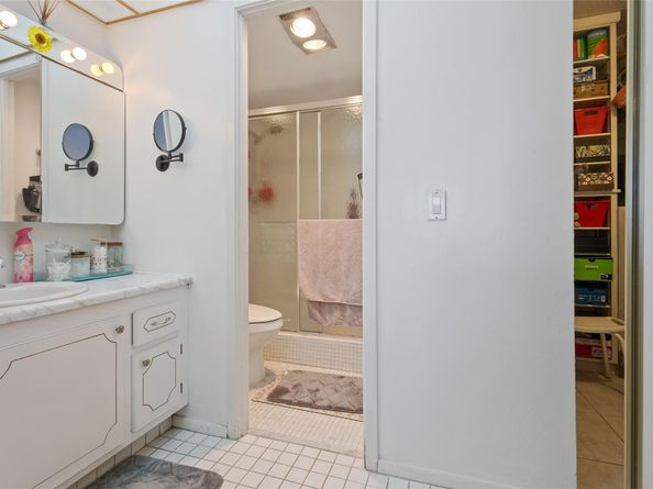 200 Diplomat Pkwy 520, Hallandale Beach FL 33009